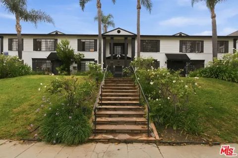 817 S Windsor Boulevard