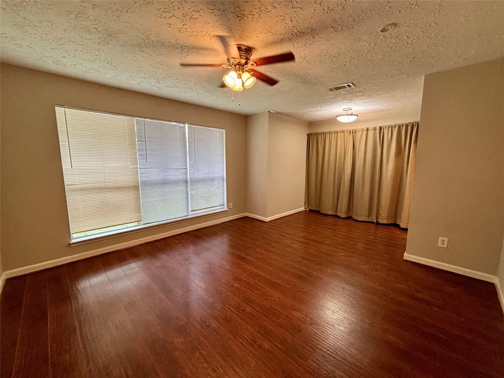 2111 Squire Dobbins Sugar Land, TX 77478