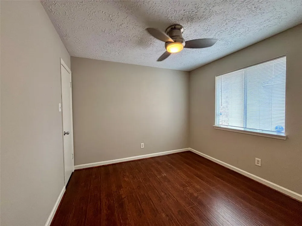 2111 Squire Dobbins Sugar Land, TX 77478