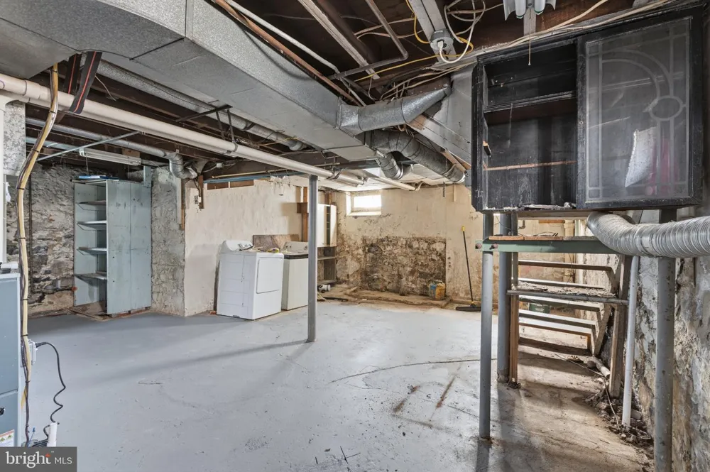2114 LANCASTER AVENUE Wilmington, DE 19805