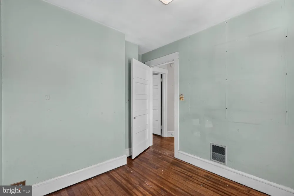 2114 LANCASTER AVENUE Wilmington, DE 19805