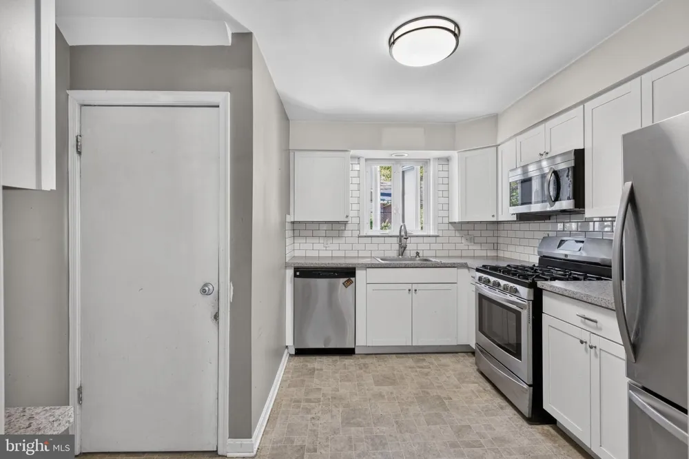 2114 LANCASTER AVENUE Wilmington, DE 19805