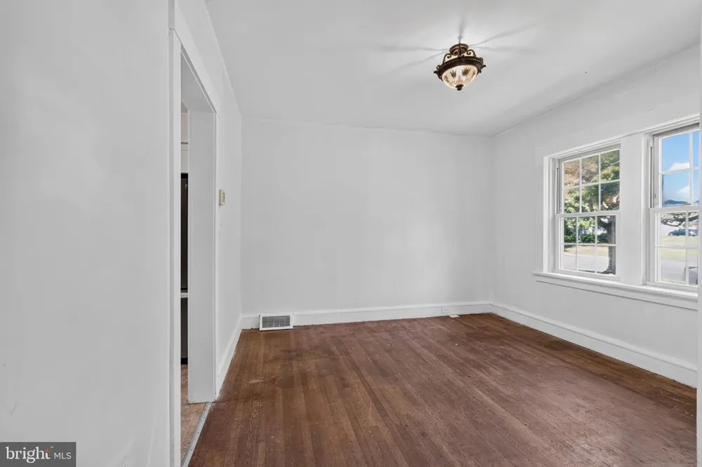 2114 LANCASTER AVENUE Wilmington, DE 19805