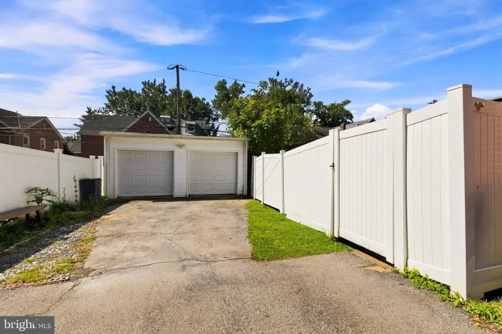 2114 LANCASTER AVENUE Wilmington, DE 19805