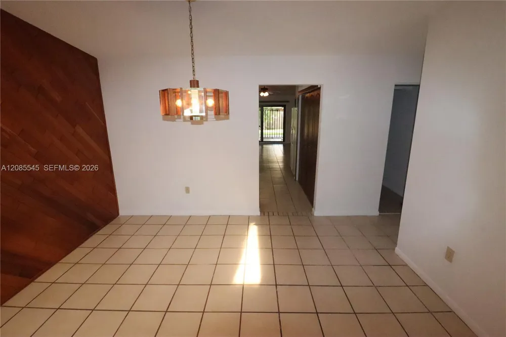 2426 SW 109th Ct Miami, FL 33165