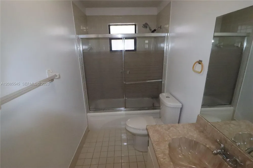 2426 SW 109th Ct Miami, FL 33165