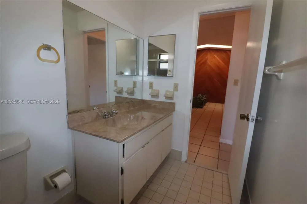 2426 SW 109th Ct Miami, FL 33165