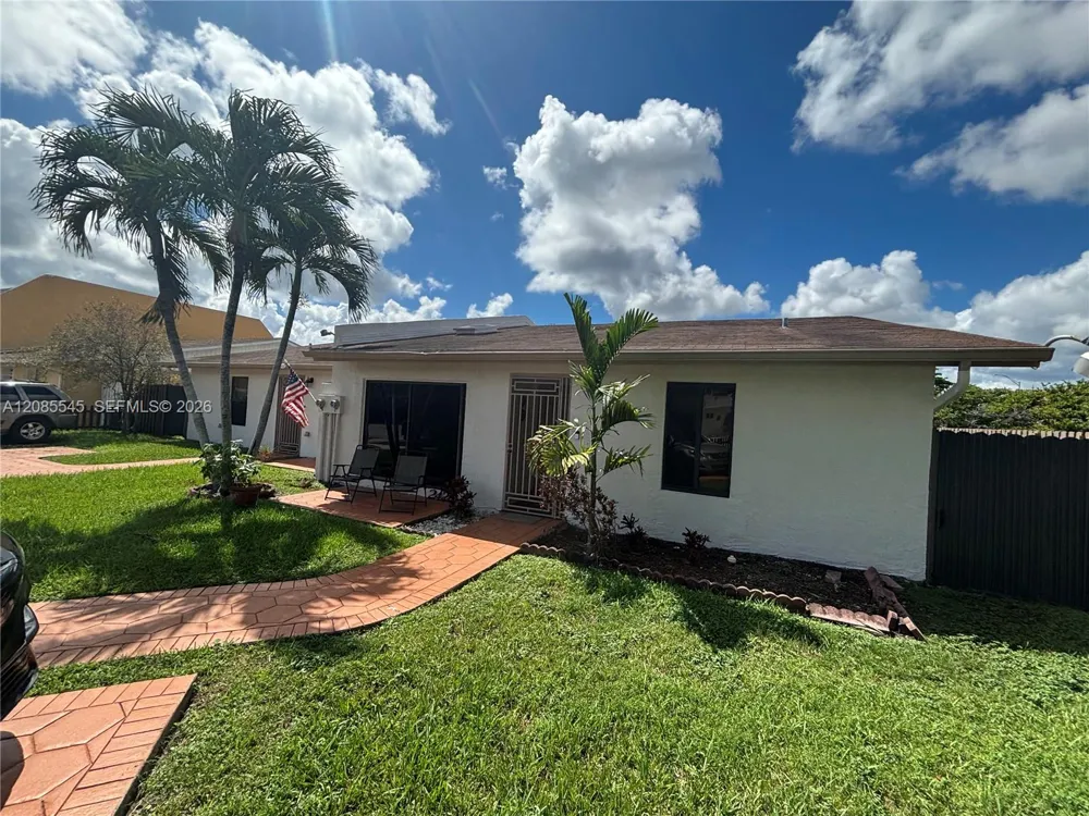2426 SW 109th Ct Miami, FL 33165