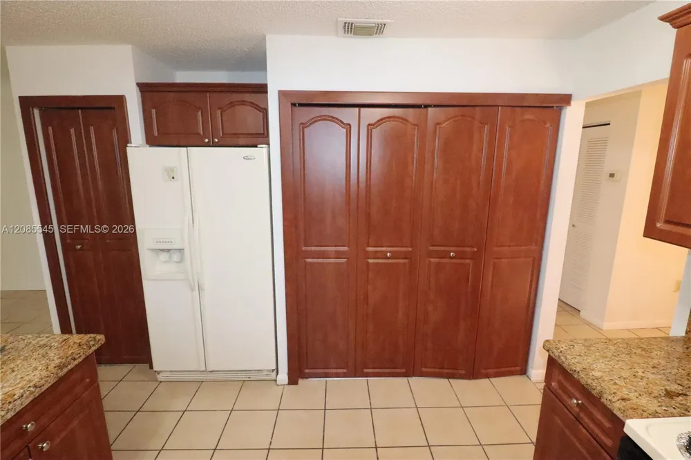 2426 SW 109th Ct Miami, FL 33165