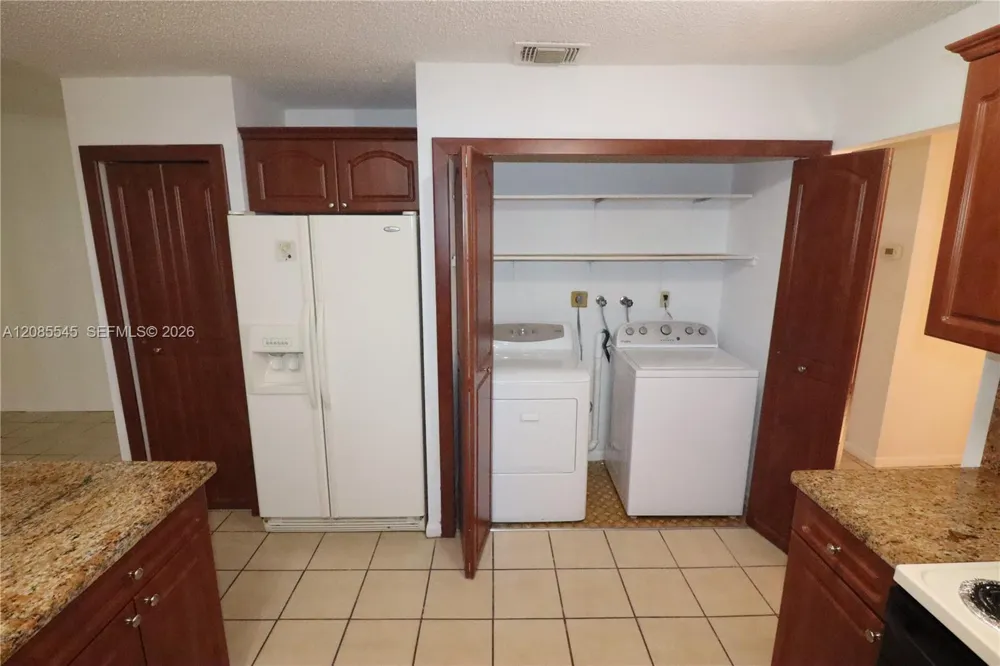 2426 SW 109th Ct Miami, FL 33165