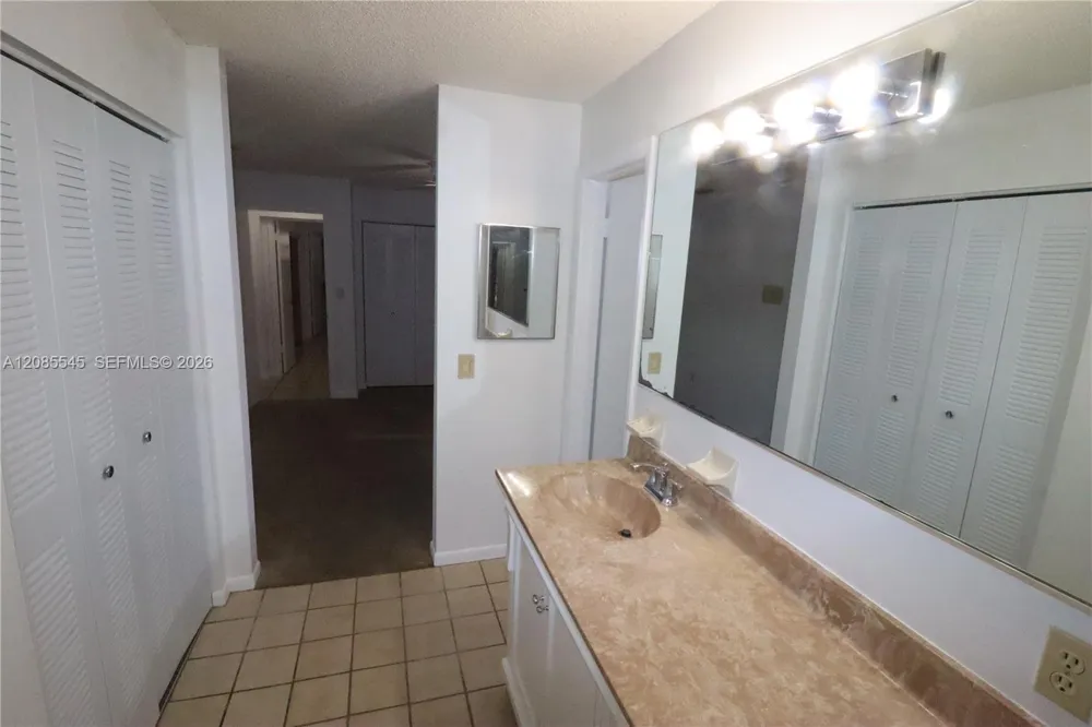 2426 SW 109th Ct Miami, FL 33165