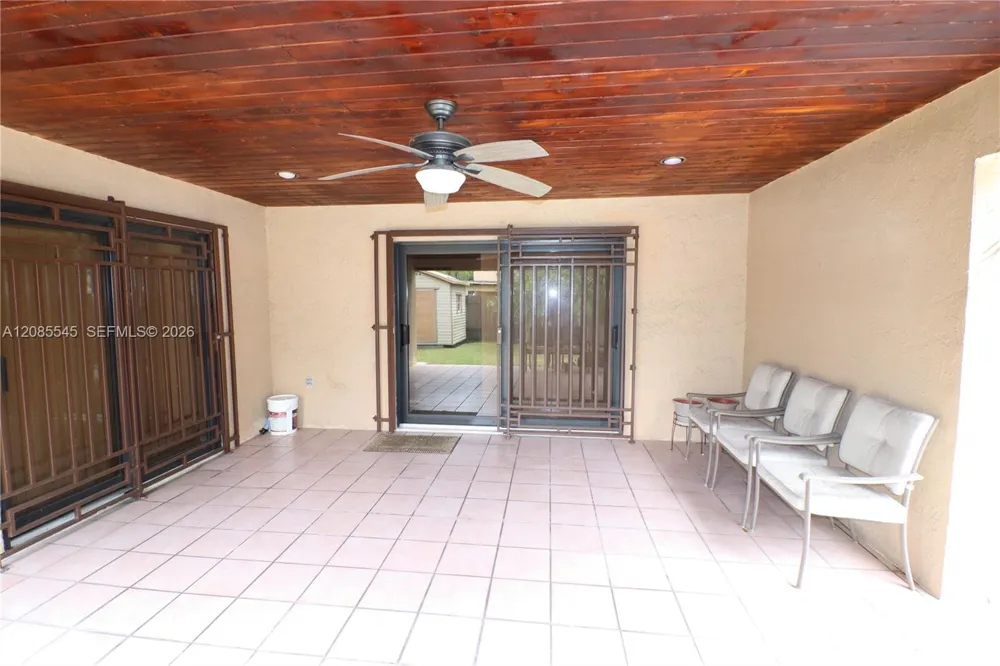 2426 SW 109th Ct Miami, FL 33165