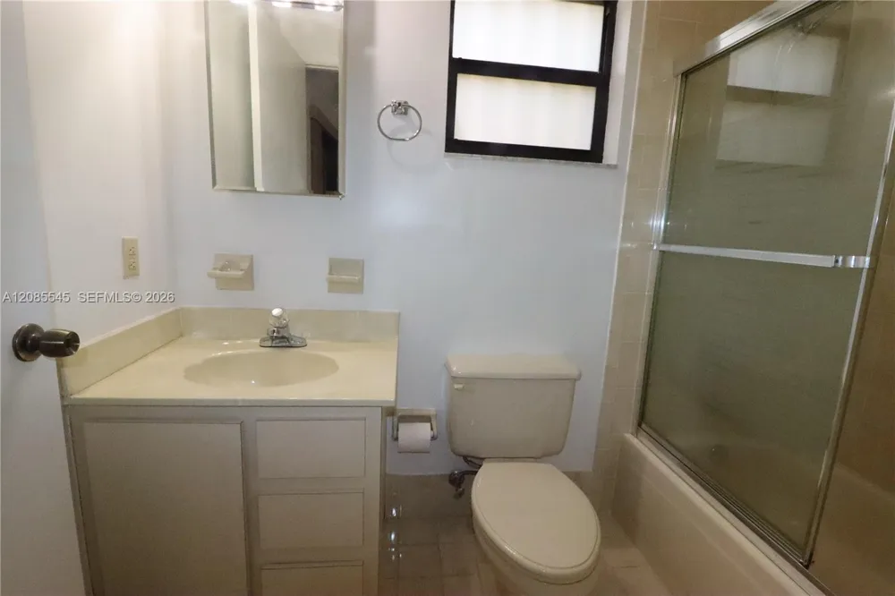 2426 SW 109th Ct Miami, FL 33165