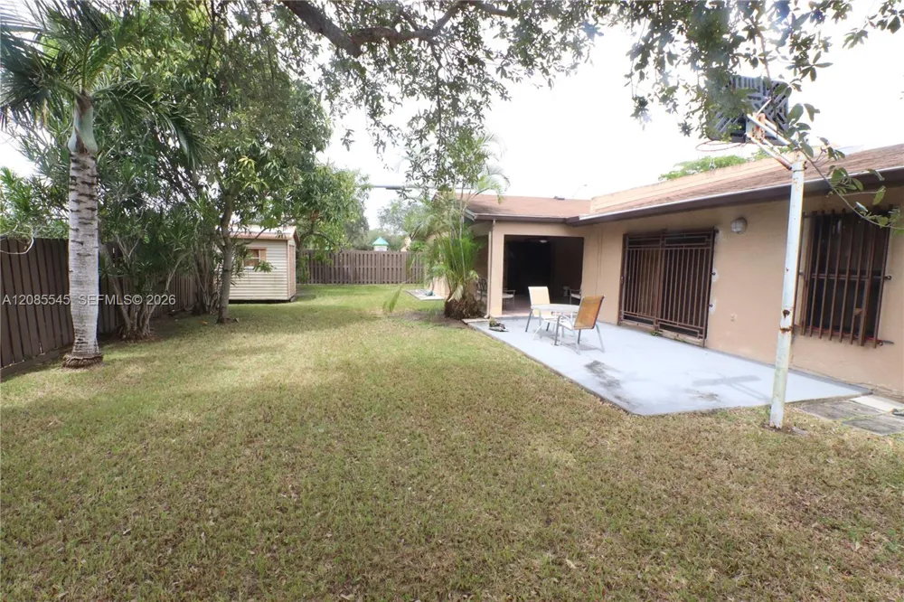2426 SW 109th Ct Miami, FL 33165
