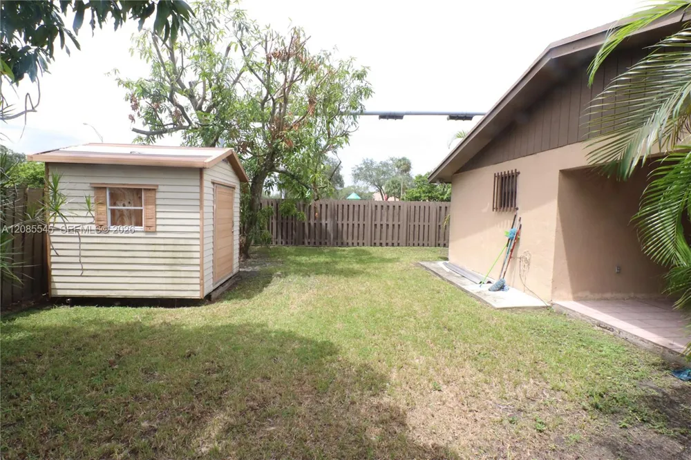 2426 SW 109th Ct Miami, FL 33165