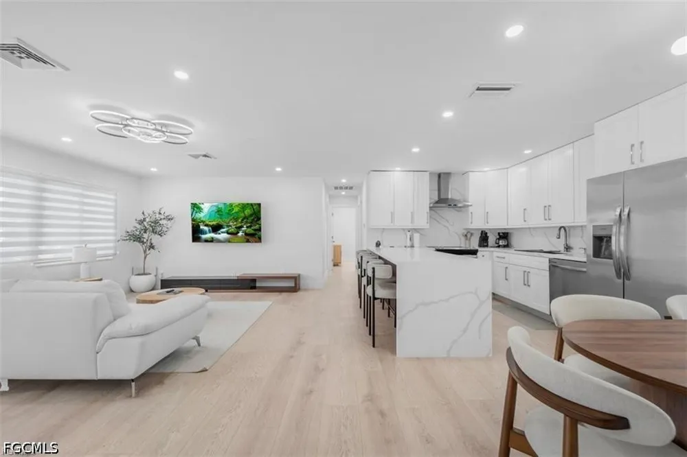 Forest Glen Drive North Fort Myers, FL 33903