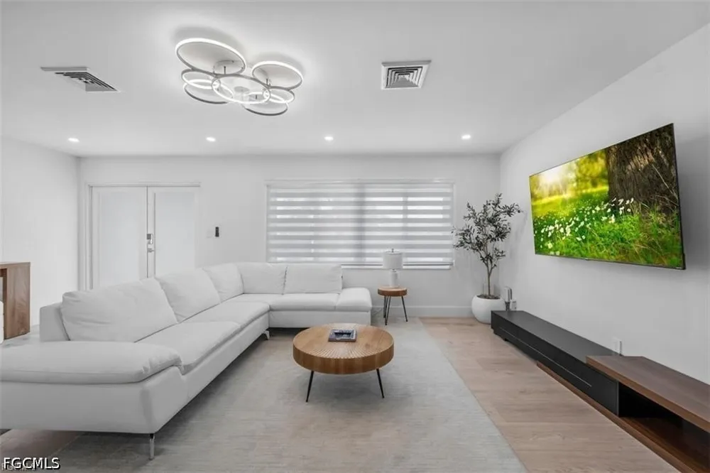 Forest Glen Drive North Fort Myers, FL 33903
