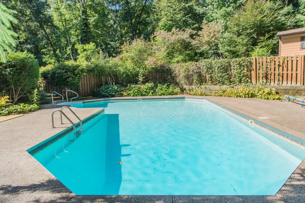 6798 Oak Highlands Drive Kalamazoo, MI 49009