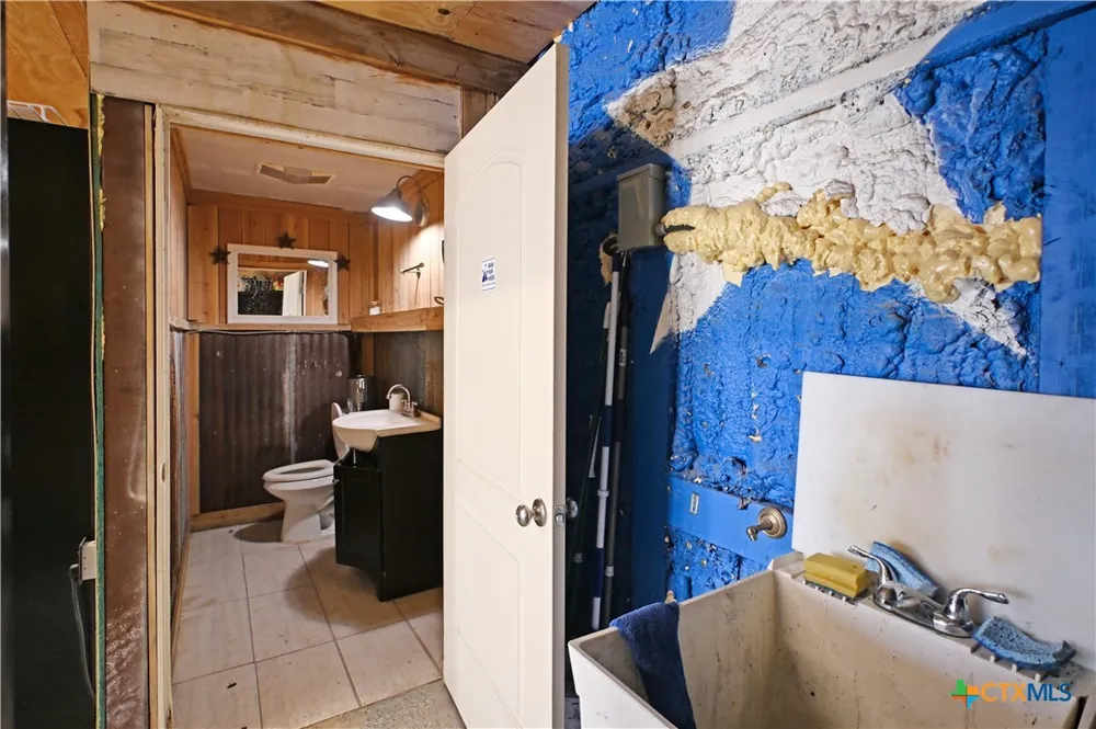 4665 Old Highway 81 New Braunfels, TX 78132