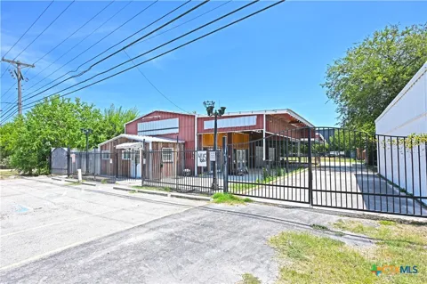 4665 Old Highway 81