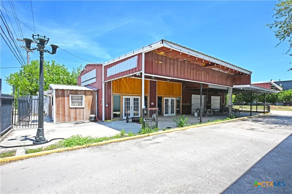 4665 Old Highway 81 New Braunfels, TX 78132