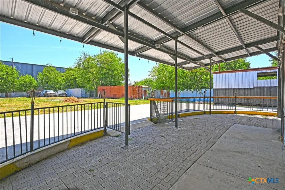 4665 Old Highway 81 New Braunfels, TX 78132