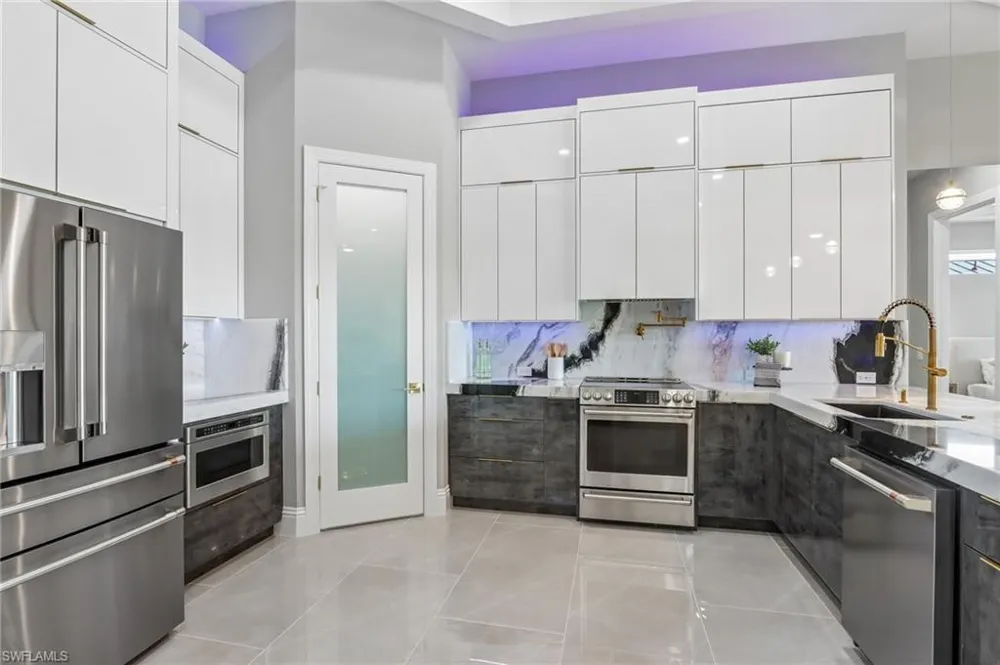 1304 NW 40th Place Cape Coral, FL 33993