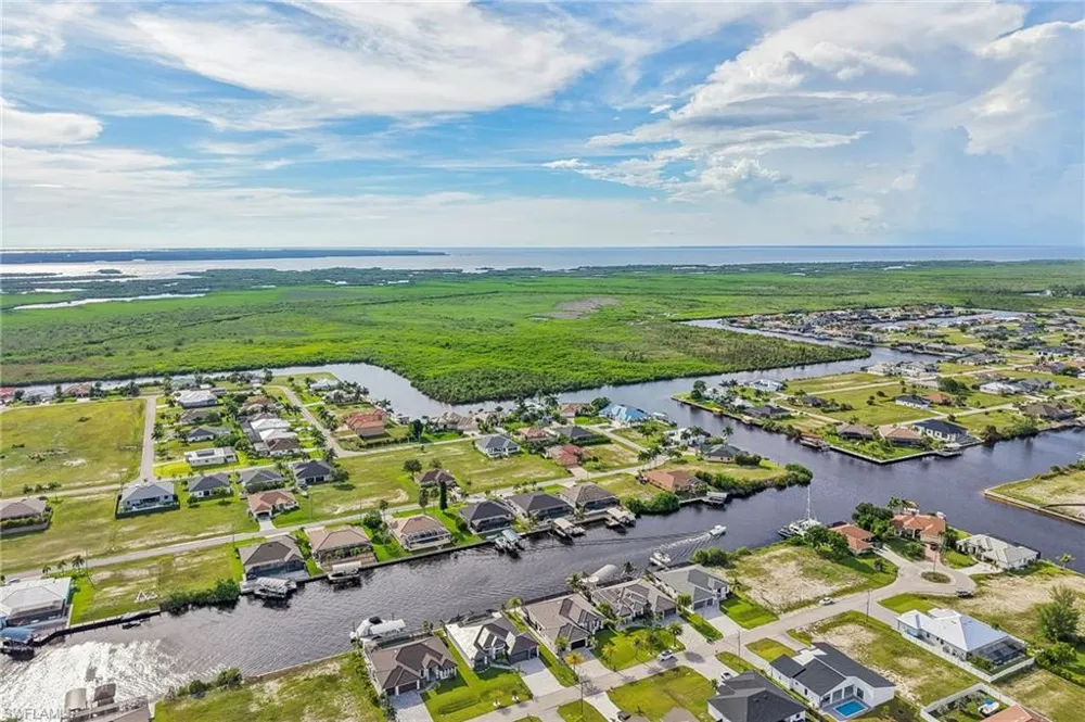 1304 NW 40th Place Cape Coral, FL 33993