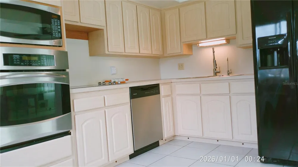 2361 ECUADORIAN WAY #19 Clearwater, FL 33763