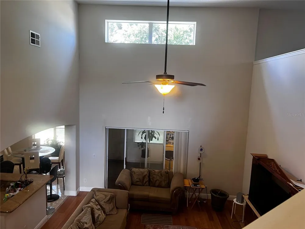 239 LARGOVISTA DRIVE Oakland, FL 34787