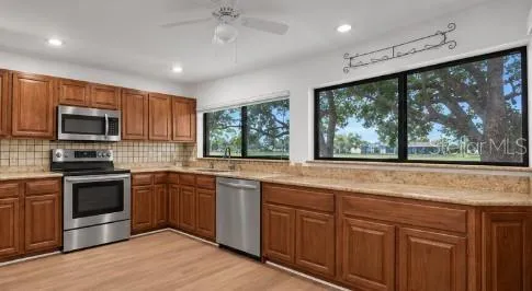 905 OSPREY DR Melbourne, FL 32940