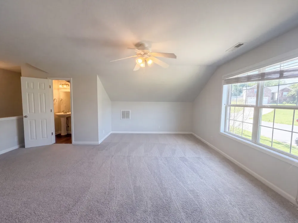 3148 Brook Hill Dr Clarksville, TN 37042