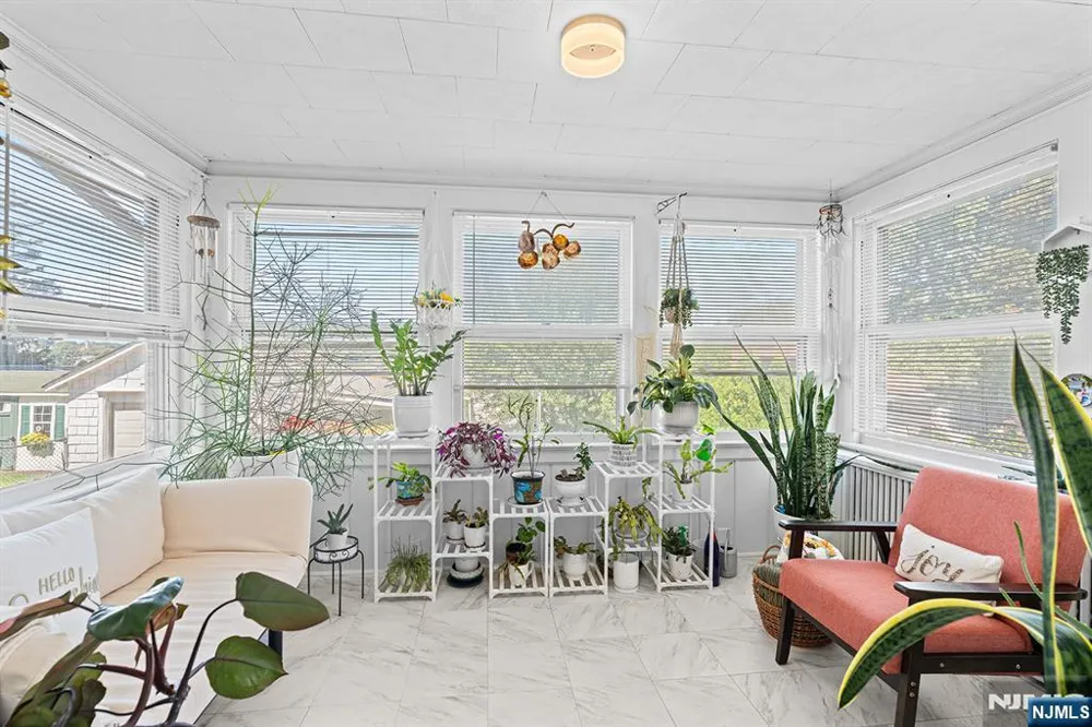 433 Stuyvesant Avenue Lyndhurst, NJ 07071