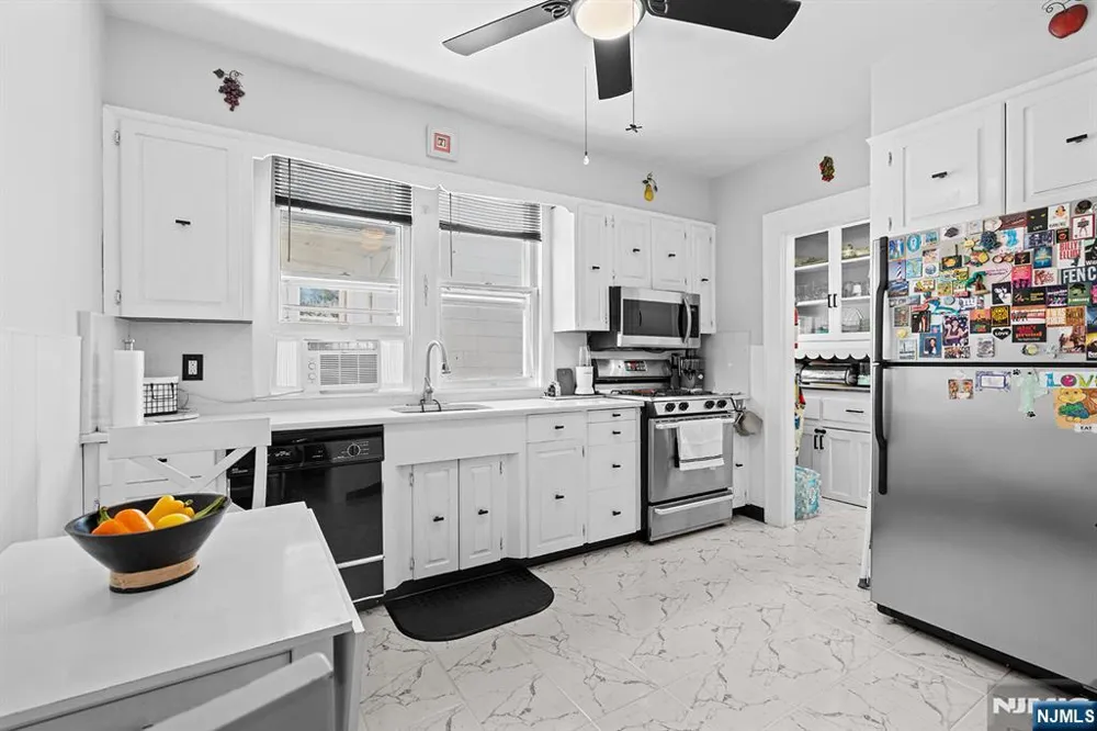 433 Stuyvesant Avenue Lyndhurst, NJ 07071
