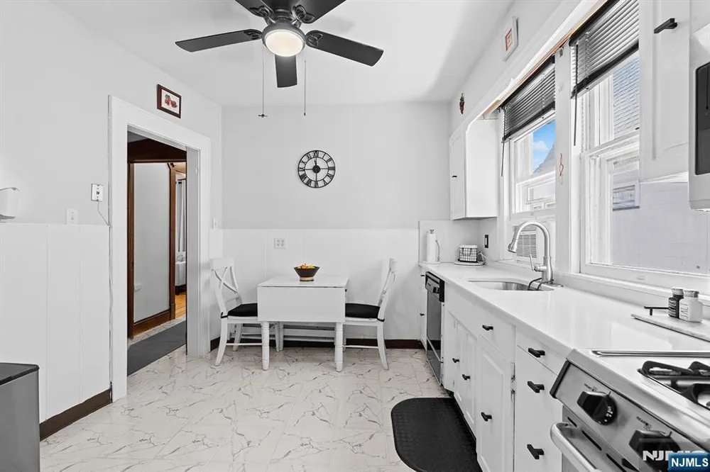 433 Stuyvesant Avenue Lyndhurst, NJ 07071