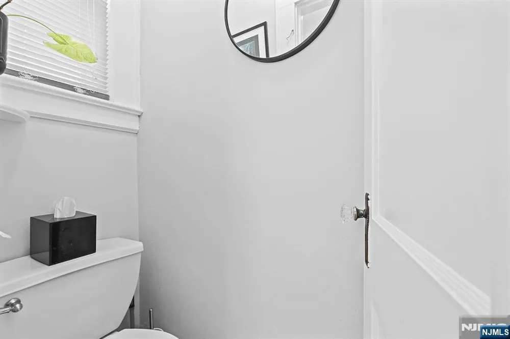 433 Stuyvesant Avenue Lyndhurst, NJ 07071