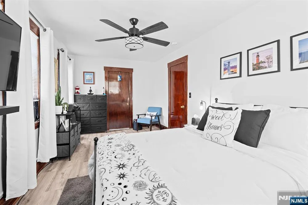 433 Stuyvesant Avenue Lyndhurst, NJ 07071