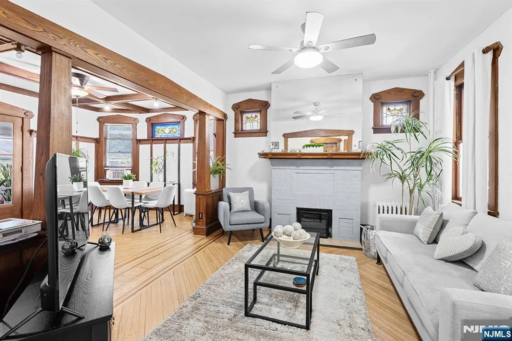 433 Stuyvesant Avenue Lyndhurst, NJ 07071