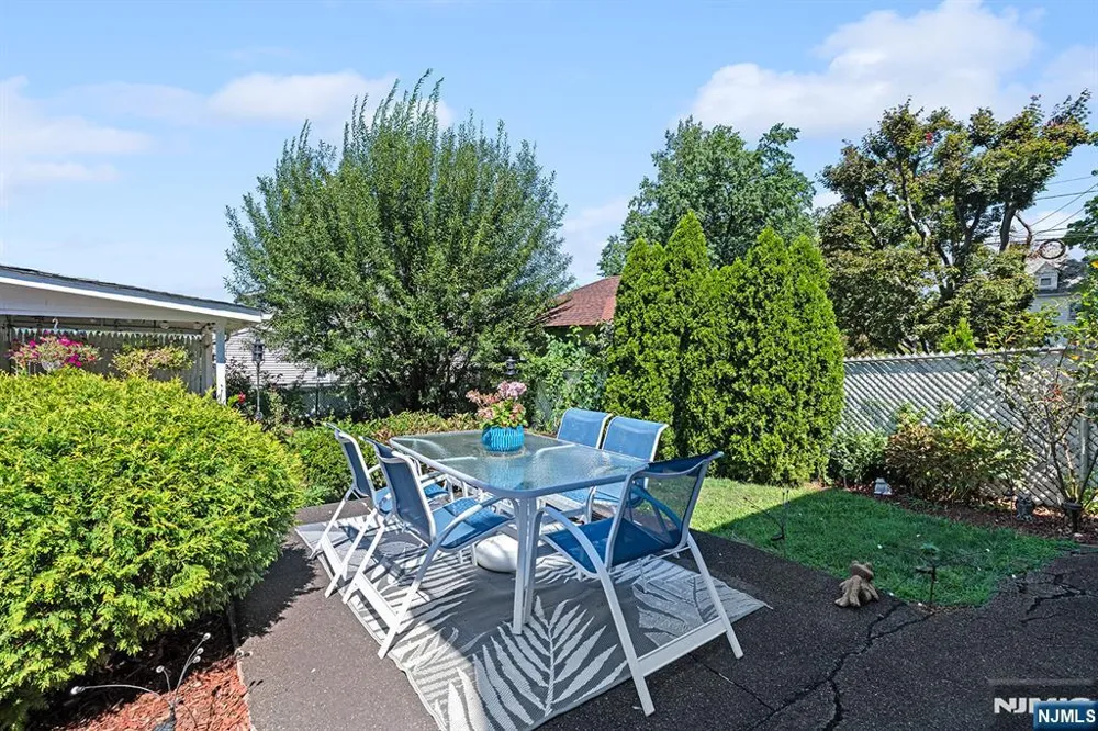 433 Stuyvesant Avenue Lyndhurst, NJ 07071