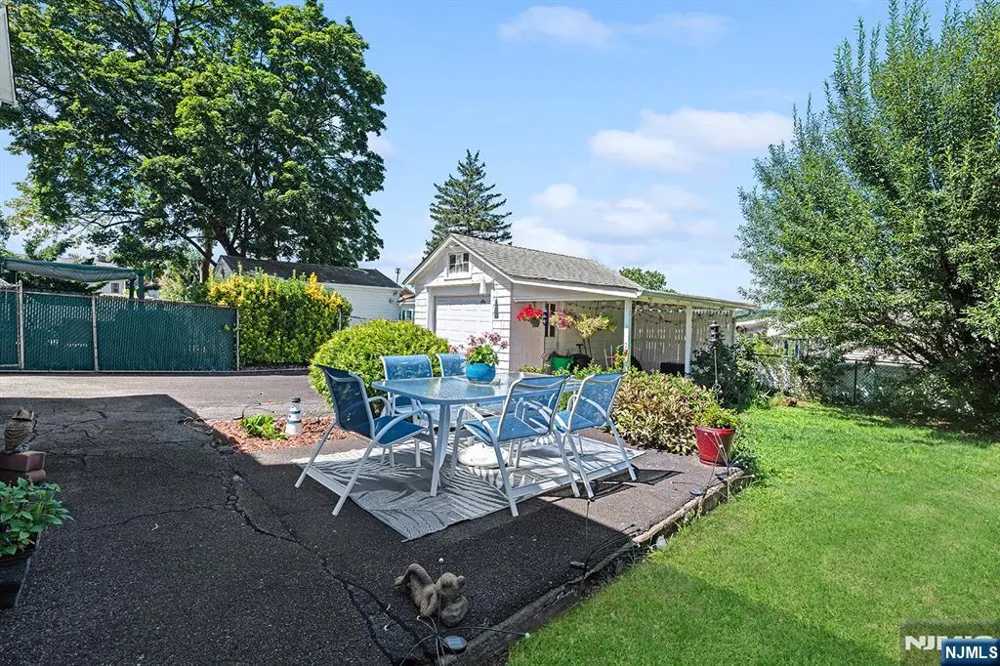 433 Stuyvesant Avenue Lyndhurst, NJ 07071