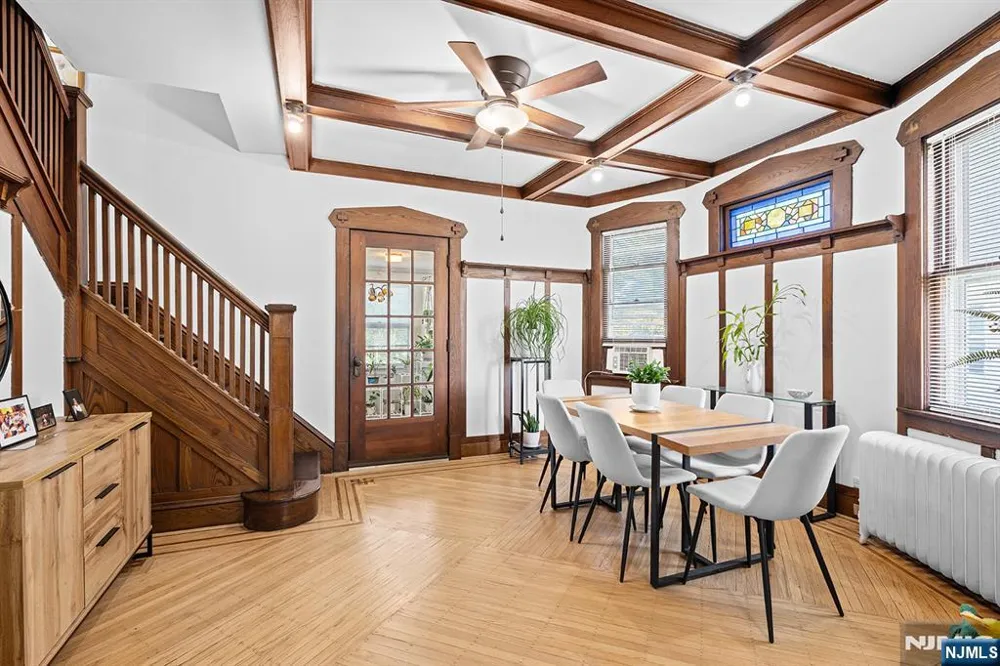 433 Stuyvesant Avenue Lyndhurst, NJ 07071