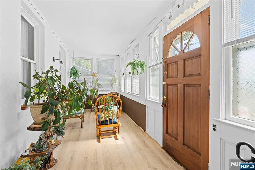 433 Stuyvesant Avenue Lyndhurst, NJ 07071
