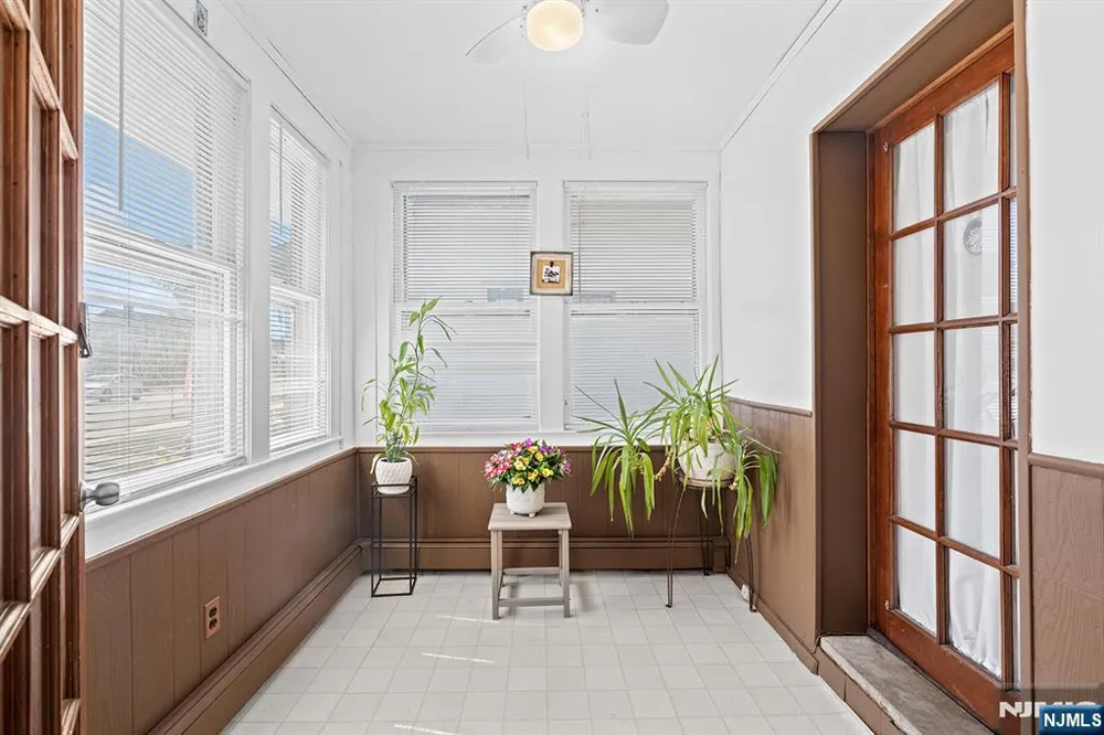 433 Stuyvesant Avenue Lyndhurst, NJ 07071