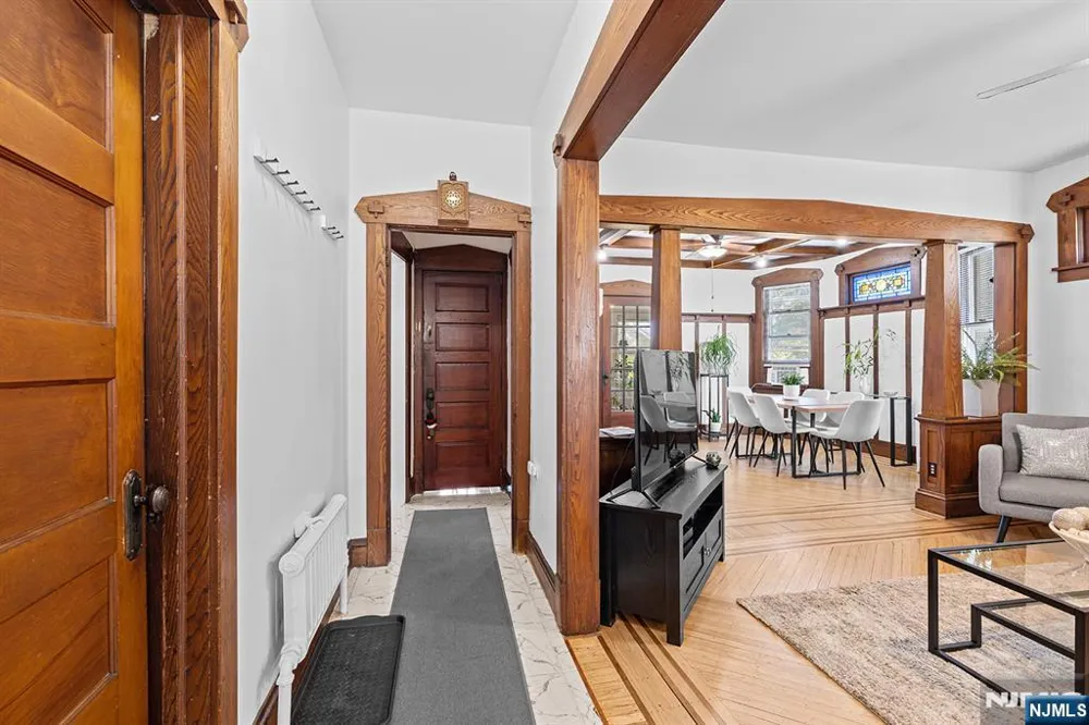 433 Stuyvesant Avenue Lyndhurst, NJ 07071