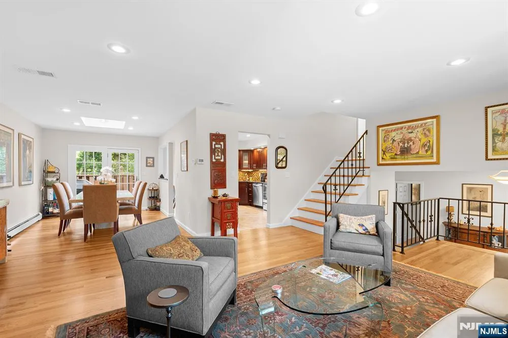 29 Woodland Road Demarest, NJ 07627