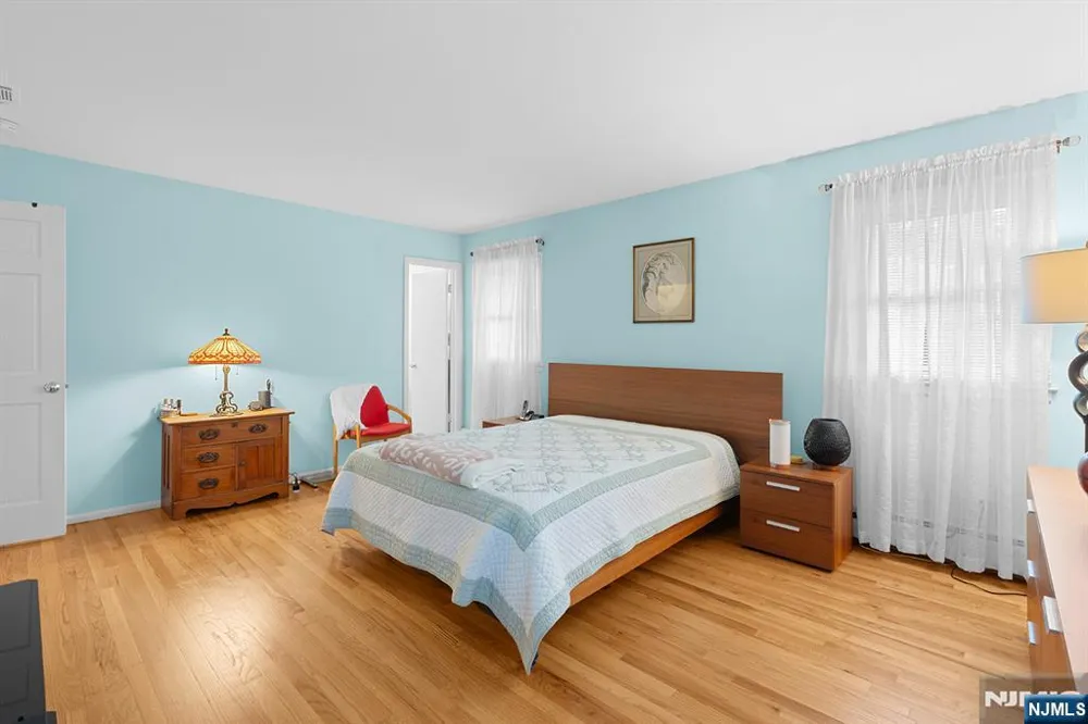 29 Woodland Road Demarest, NJ 07627