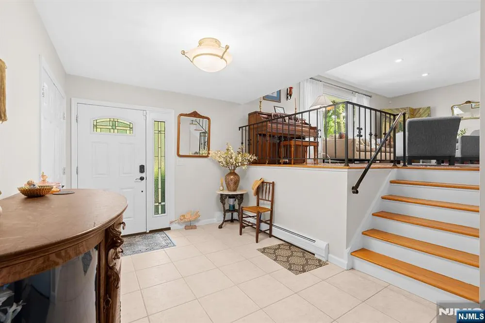 29 Woodland Road Demarest, NJ 07627