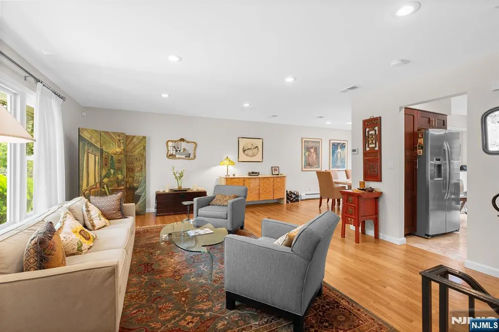 29 Woodland Road Demarest, NJ 07627