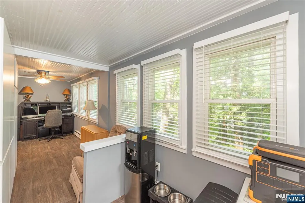 17 Highland Road Bloomingdale, NJ 07403