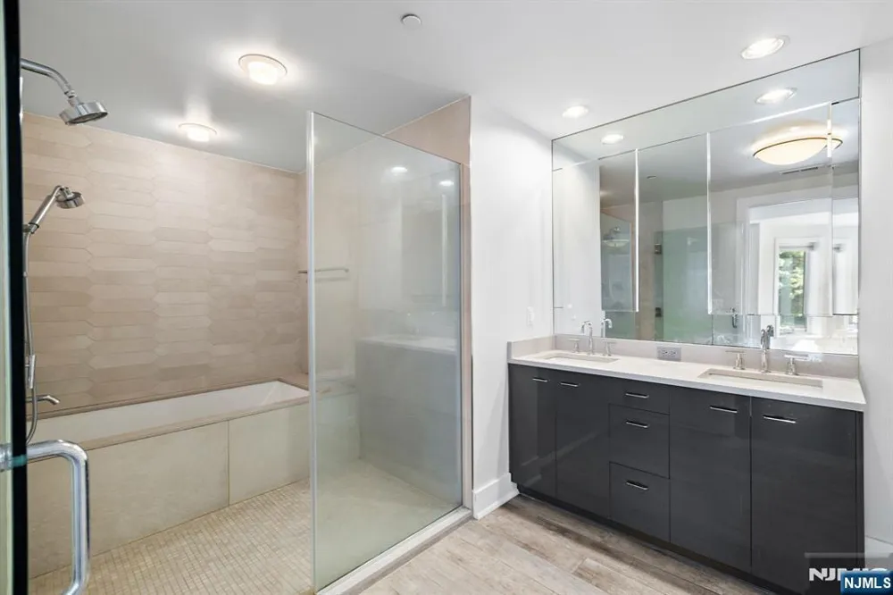 100 Eton Row 203 Weehawken, NJ 07086